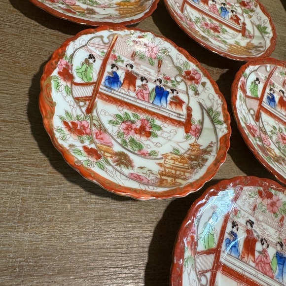 Set of 5 vintage Japanese Geisha girl porcelain saucer plates with 1 teacup - Picture 2 of 8